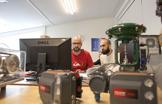 Askalon education FIELDVUE instruments