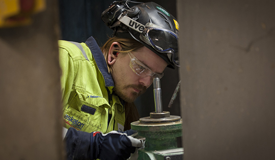 Askalon isolation valve service